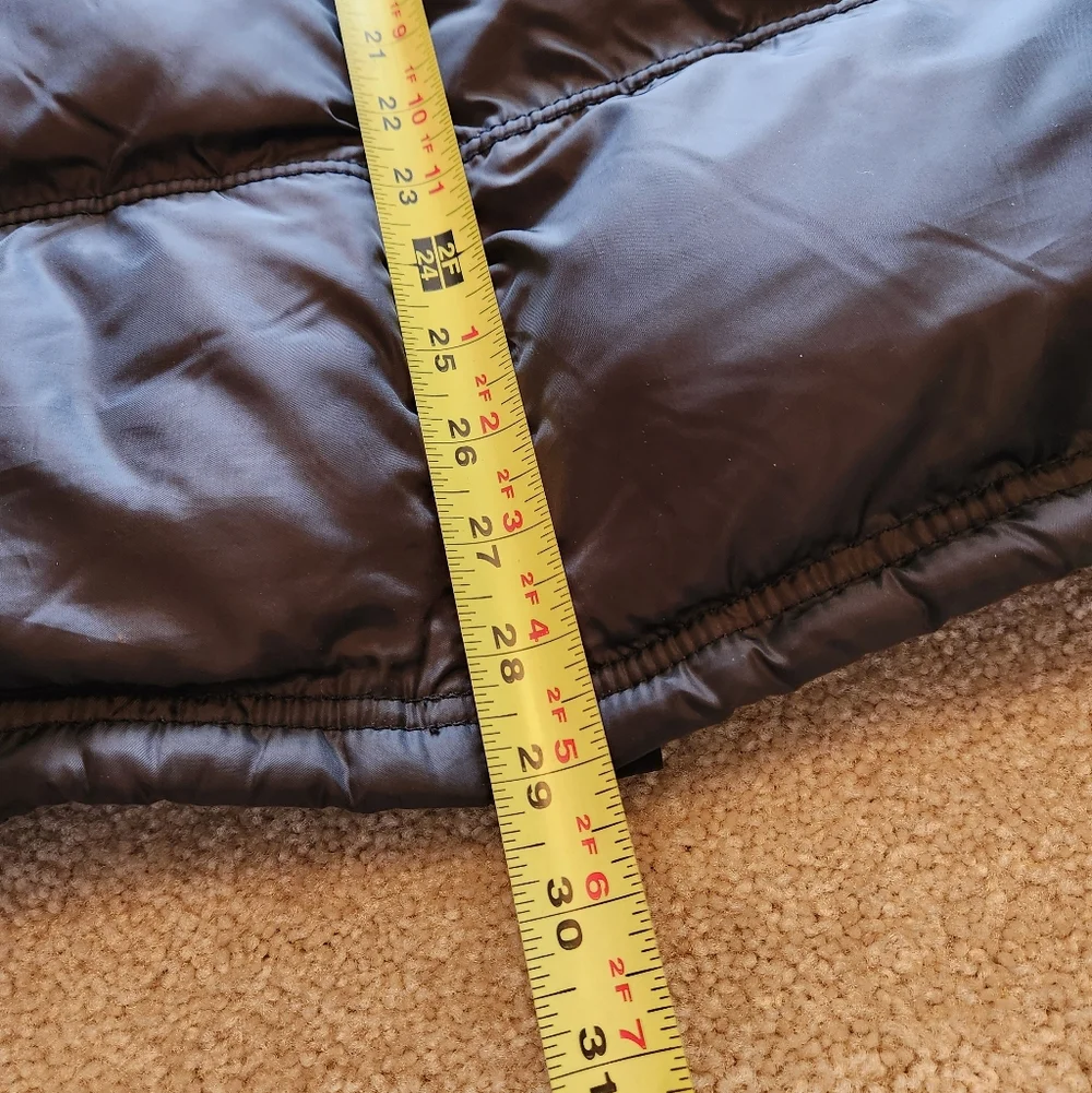 Men's Black Puffer Vest - Size XXL - Picture 9 of 9